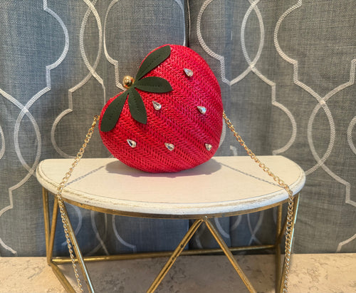 Fun Finds- Strawberry Top Clasp Shoulder Bag