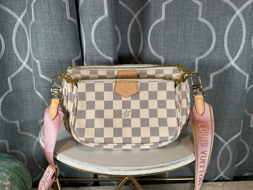 White Checkered Pouchette