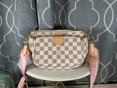 White Checkered Pouchette