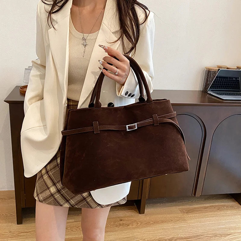 Women’s Vintage Leather Tote Bag with Buckle